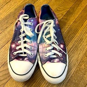 Galaxy Low Top Converse Size 9